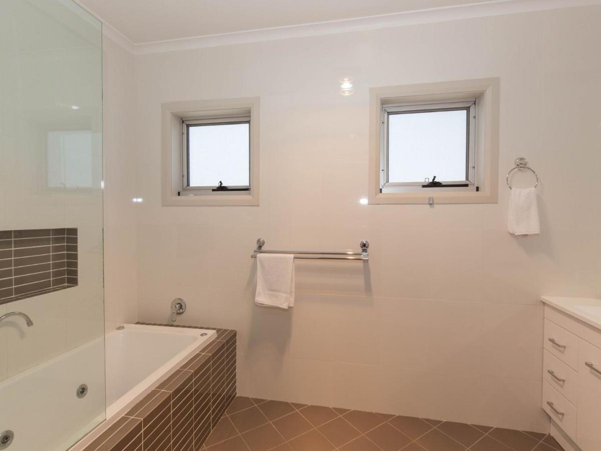 Opus 1 10 Poley Cow Lane Villa จินดาไบน์ ภายนอก รูปภาพ